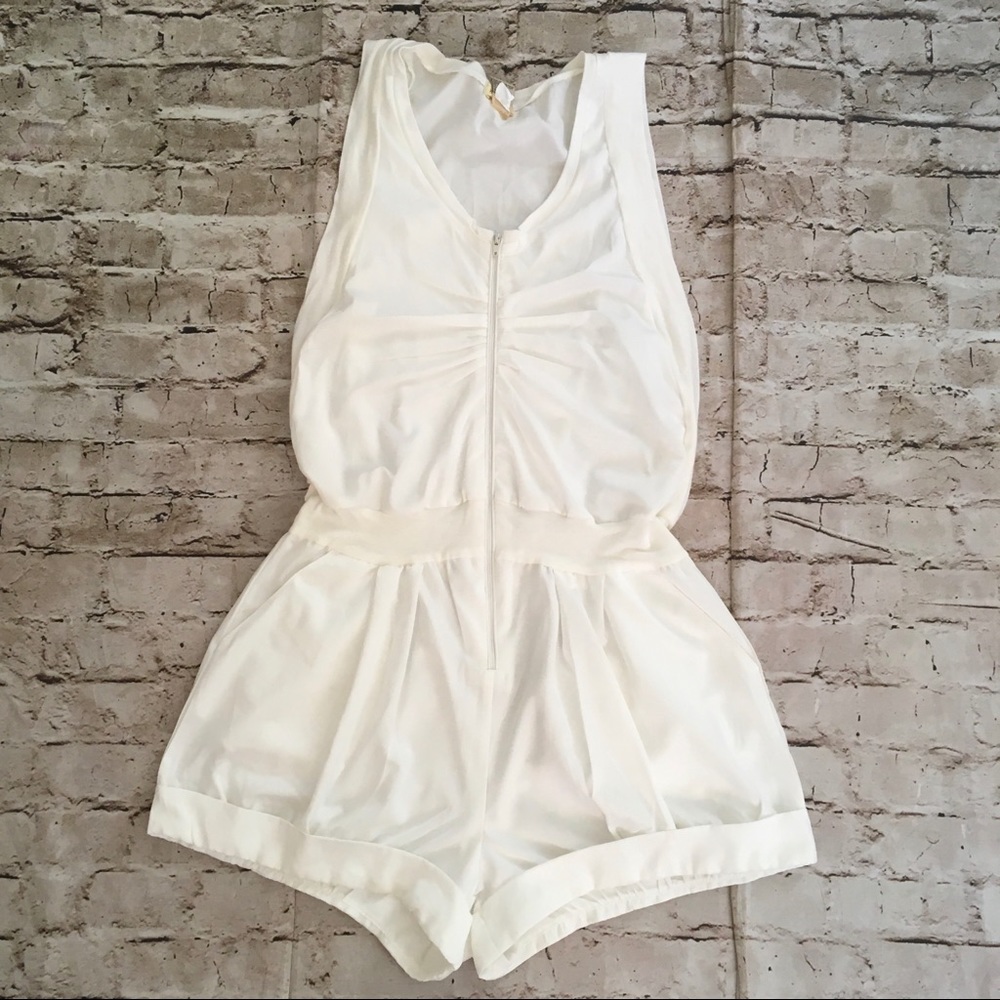 S Line ,white  zip up  sleeveless romper size M